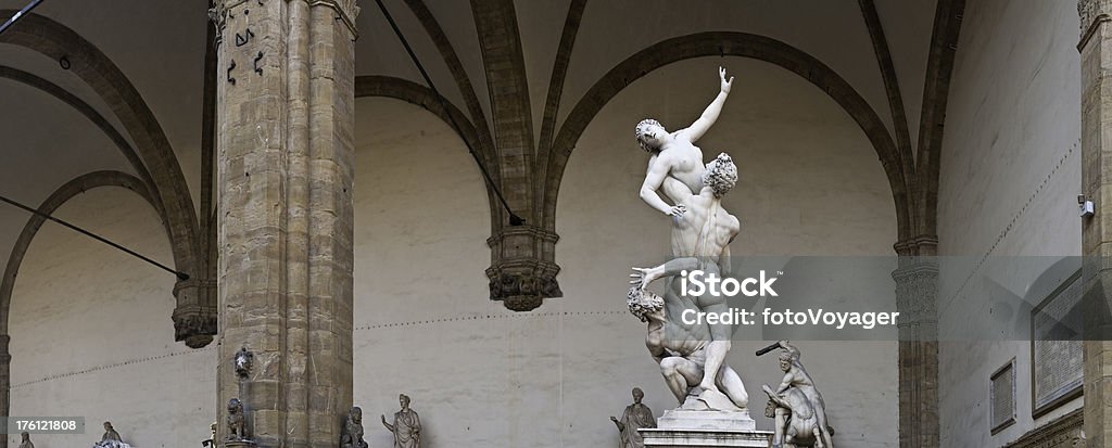 Florence Loggia dei Lanzi estátuas de mármore piazza panorama Toscana, Itália - Foto de stock de Praça Della Signoria royalty-free