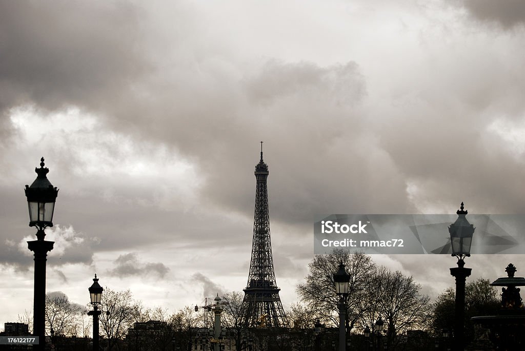 Wieża Eiffela - Zbiór zdjęć royalty-free (Architektura)