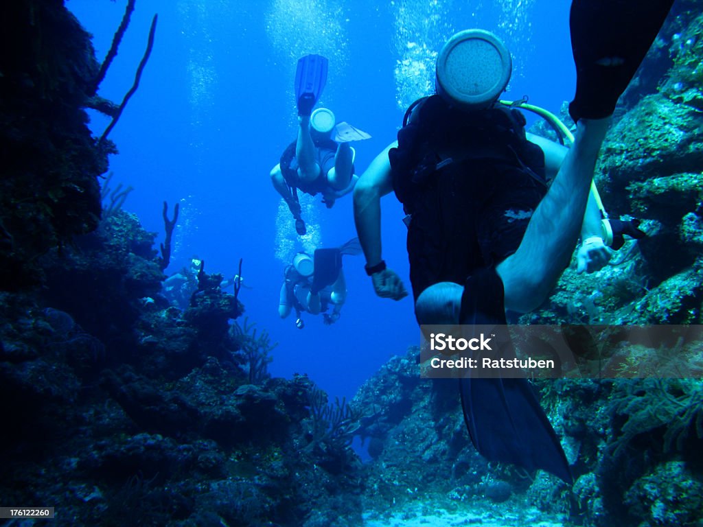 Immersioni subacquee - Foto stock royalty-free di Acqua