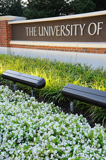 istock Sign for The University Of 176123072
