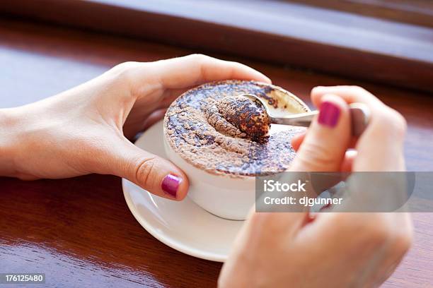 Cappucino — стоковые фотографии и другие картинки Бежевый - Бежевый, Белый, Блюдце