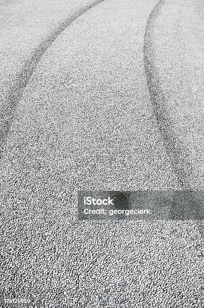 Skid Kennzeichen Auf Straßeoberfläche Stockfoto und mehr Bilder von Bremse - Bremse, Abstrakt, Asphalt