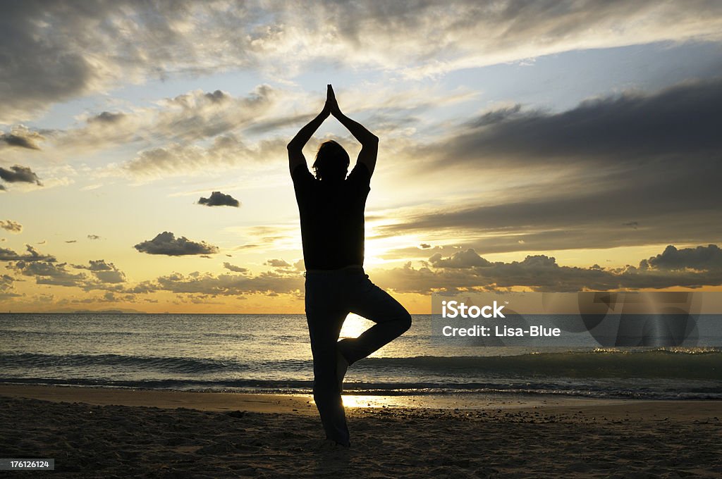 Clase de yoga - Foto de stock de Adulto libre de derechos