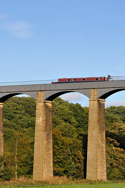 istock Maroon Boat  on Pontcysyllte Aqueduct 176126344