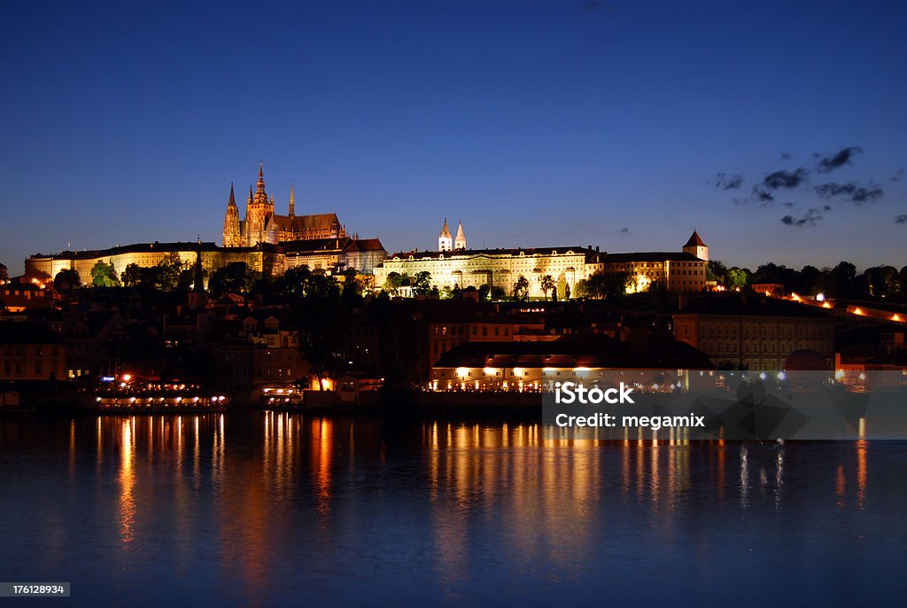 Praga nocą-Hradcany. - Zbiór zdjęć royalty-free (Architektura)