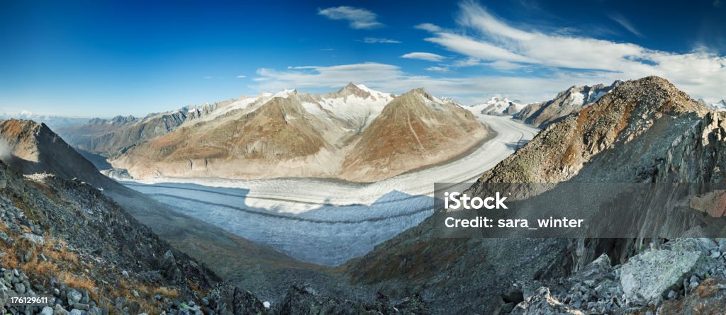 Aletschgletscher und die Berge in der Schweiz an einem sonnigen Tag - Lizenzfrei Aletschgletscher Stock-Foto