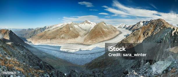 Aletschgletscher Und Die Berge In Der Schweiz An Einem Sonnigen Tag Stockfoto und mehr Bilder von Aletschgletscher