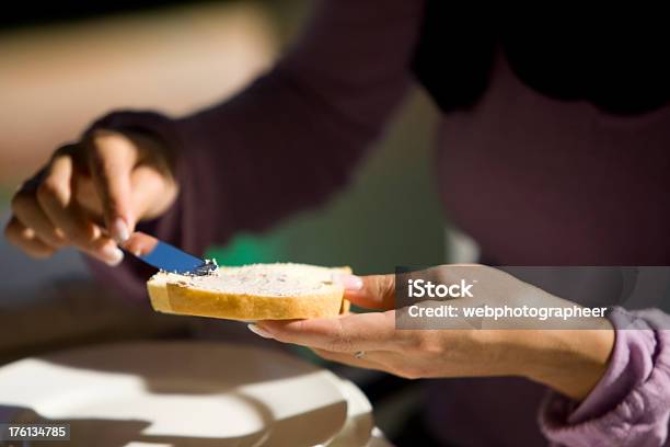 Frühstück Stockfoto und mehr Bilder von Aufstrich - Aufstrich, Ausbreiten, Bildkomposition und Technik