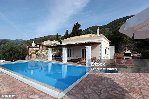 Holiday Vacation Villa Mit Eigenem Pool Stockfoto und mehr Bilder von Blau - Blau, Chrom, Ferienhaus