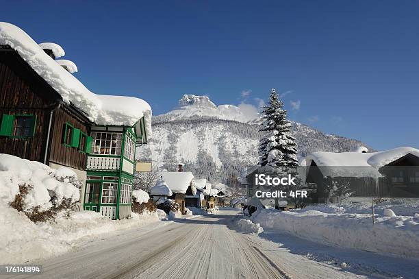 Village Mit Schnee Bedeckttag Nach Schwere Schneesturm Stockfoto und mehr Bilder von Ausseerland