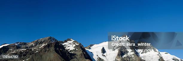 Mountain Peaks Panoramica In Una Giornata Di Sole Grossglockner Austria - Fotografie stock e altre immagini di Alpi