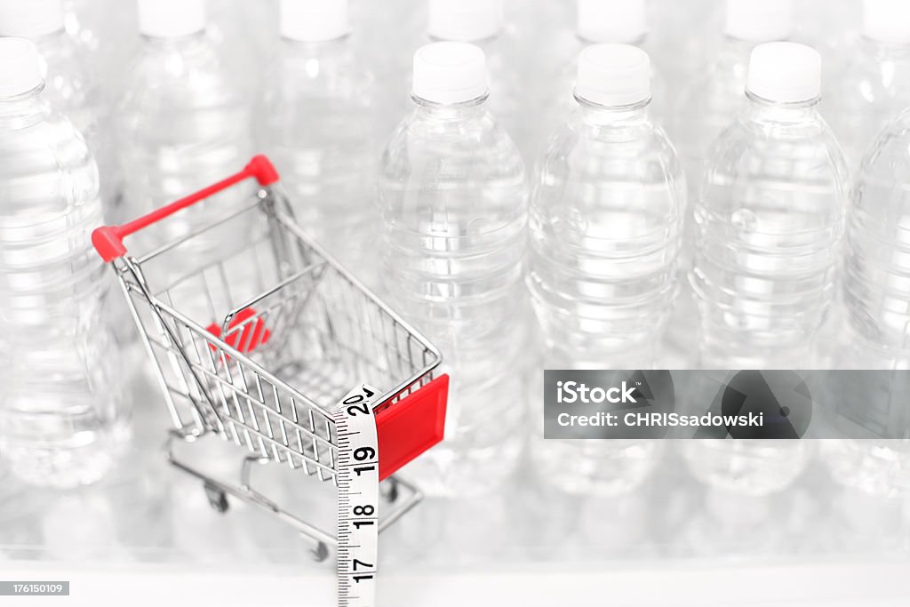 Carrinho de compras com fita métrica - Foto de stock de Alimentação Saudável royalty-free