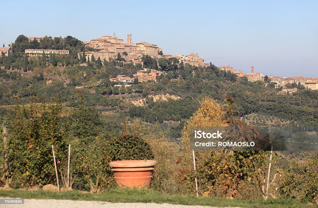 Montepulciano horizonte, Toscana, Italia - Foto de stock de Aire libre libre de derechos