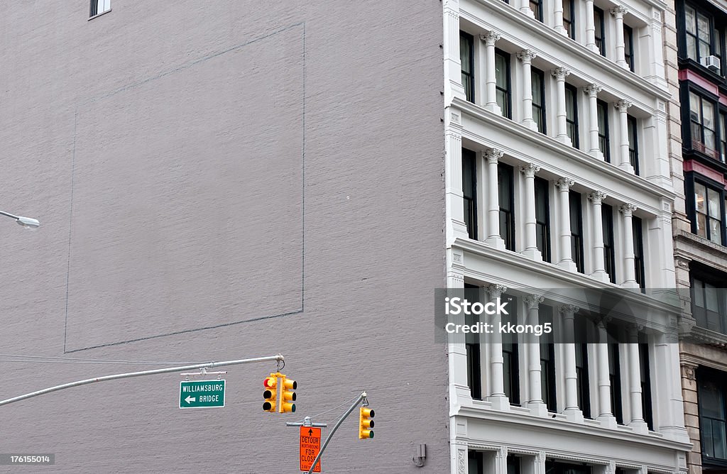 Panneau d'affichage publicitaire peinture murale espace à Soho à Manhattan, dans l'État de New York - Photo de Peinture murale libre de droits