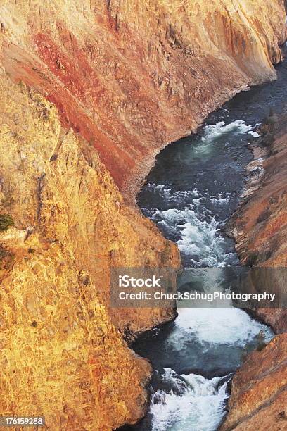 Cataratas Do Rio Yellowstone Gorge - Fotografias de stock e mais imagens de Ao Ar Livre - Ao Ar Livre, Atividade Recreativa, Beleza natural