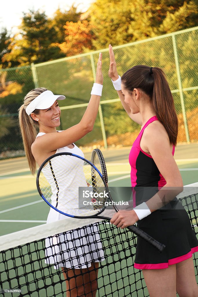 Tope là après le match de Tennis - Photo de Adulte libre de droits