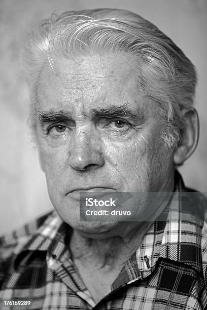 Älterer Mann Stockfoto und mehr Bilder von 70-79 Jahre - 70-79 Jahre, Altertümlich, Fotografie