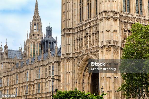 Casa Del Parlamento Foto de stock y más banco de imágenes de Aguja - Chapitel - Aguja - Chapitel, Aire libre, Alto - Descripción física