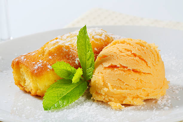 plumcake and ice cream