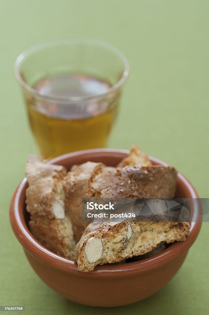 Close-up auf und Cantuccini und Vin Santo - Lizenzfrei Alkoholisches Getränk Stock-Foto