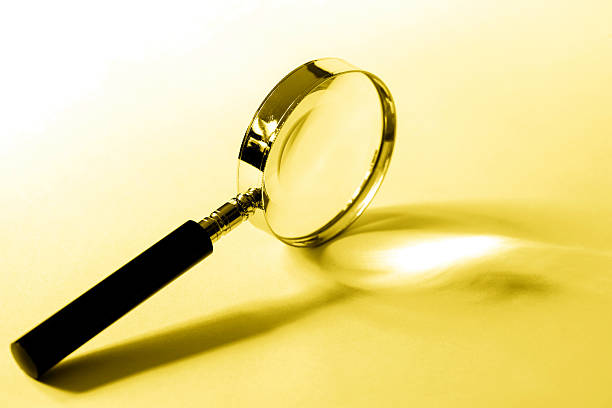 돋보기 - isolated on yellow magnifying glass searching glass 뉴스 사진 이미지