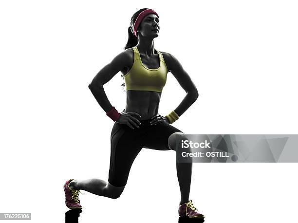 Mulher Exercício Fitness Silhueta De Treino Lunges Agacharse - Fotografias de stock e mais imagens de Adulto