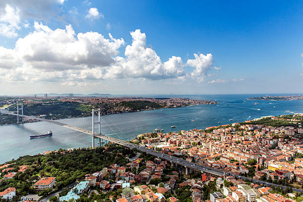 pont sur le bosphore - istanbul photos et images de collection