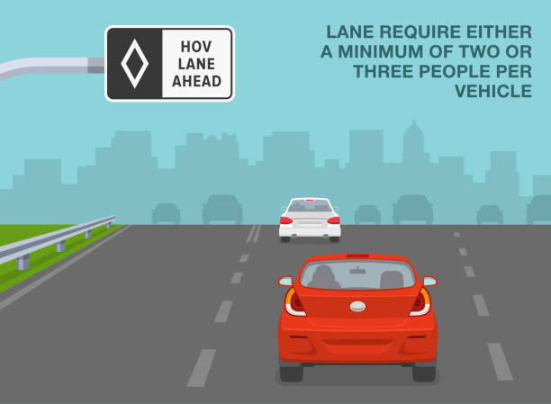 tipps zum sicheren fahren und verkehrsregeln. für die fahrspur sind entweder mindestens zwei oder drei personen pro fahrzeug erforderlich. rückansicht eines verkehrsflusses. vorlage für vektorillustrationen. - two lane highway stock-grafiken, -clipart, -cartoons und -symbole