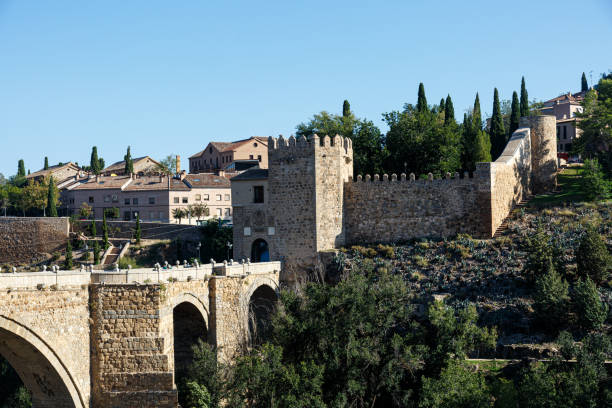 istock Details from San Martin's bridge in Toledo, Spain 1762744571