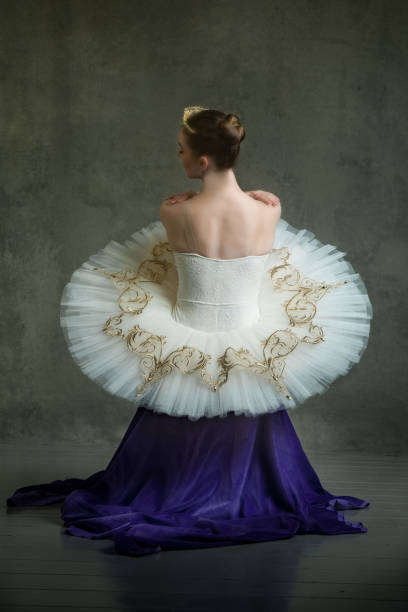 istock Ballet dancer in dance pose in the photo studio 1762852112