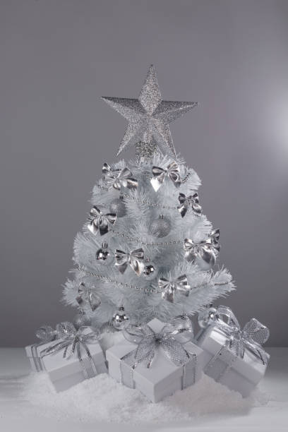 istock Christmas tree and gifts 1762889995