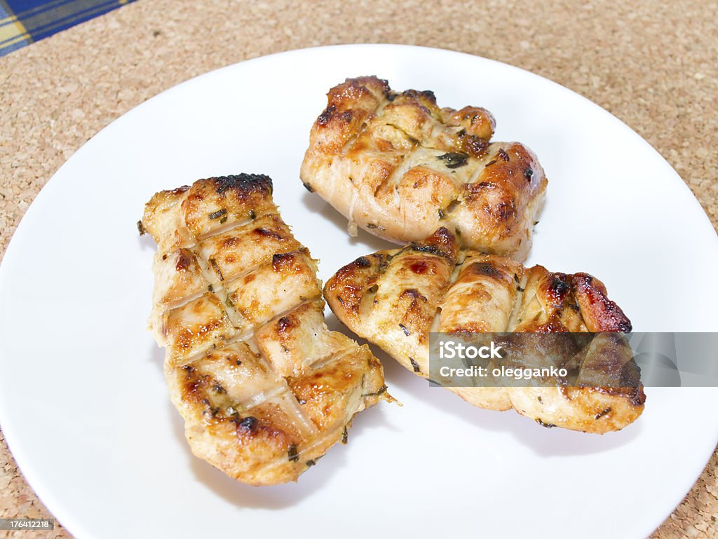 Fatias de frango grelhado - Foto de stock de Alimentação Saudável royalty-free
