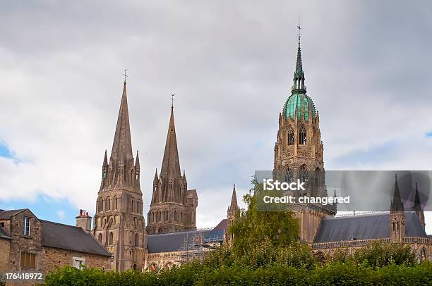 Cattedrale Di Bayeux Francia - Fotografie stock e altre immagini di Arazzo di Bayeux - Arazzo di Bayeux, Ambientazione esterna, Antico - Condizione