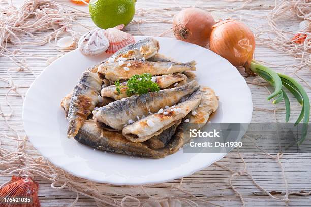 Los Arenques Foto de stock y más banco de imágenes de Alimento - Alimento, Amarillo - Color, Aperitivo - Plato de comida