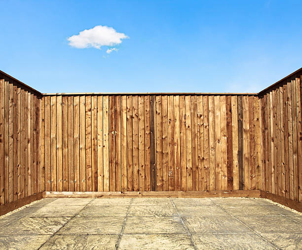 istock Wooden fence 176427014