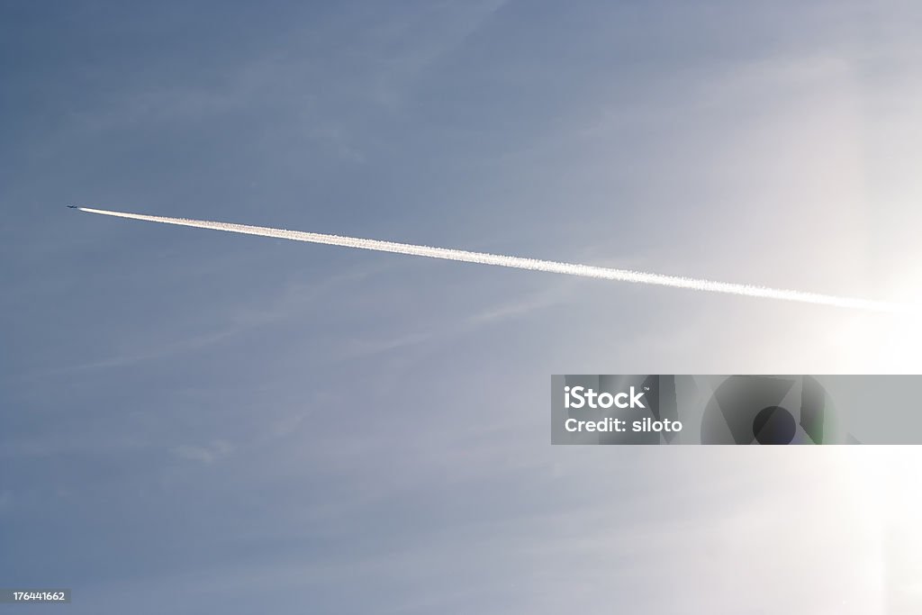 flying avión - Foto de stock de Actividad libre de derechos