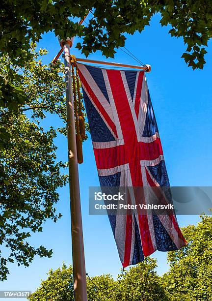 Bandiera Britannica Unione Jack - Fotografie stock e altre immagini di Ambientazione esterna - Ambientazione esterna, Asta - Oggetto creato dall'uomo, Bandiera