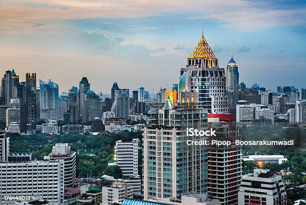 Urban Z Widokiem Na Panoramę Miasta Sathorn Road Centralnej Dzielnicy Biznesowej Bangkoku Tajlandia - zdjęcia stockowe i więcej obrazów Bangkok