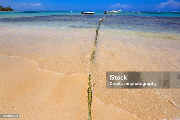 Spiaggia Di Corda - Fotografie stock e altre immagini di Acqua - Acqua, Ambientazione esterna, Attraccato