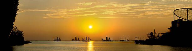 Sunset Sailing Sunset on the lake fishing,china lake tai stock pictures, royalty-free photos & images