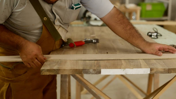istock Japanese woodworkers working in the garage. 1764592394