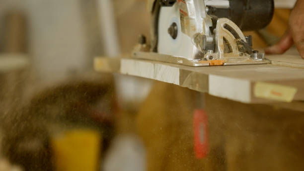 istock Japanese woodworkers working in the garage. 1764592980