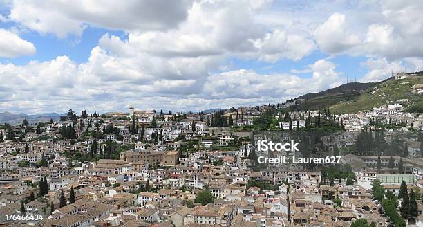 Photo libre de droit de Vue De Grenade banque d'images et plus d'images libres de droit de Admirer le paysage - Admirer le paysage, Alhambra - Grenade, Espagne