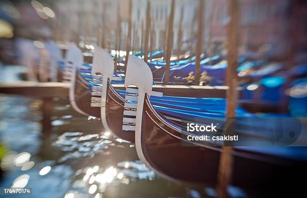 Gondeln In Venedig Stockfoto und mehr Bilder von Architektur - Architektur, Außenaufnahme von Gebäuden, Blau