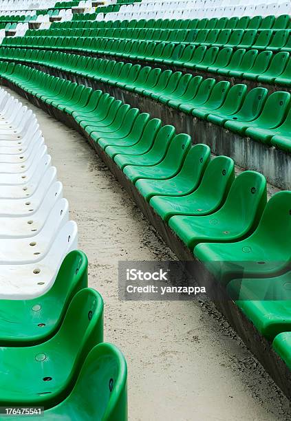 Stadio Di Posti - Fotografie stock e altre immagini di Ambientazione interna - Ambientazione interna, Arrangiare, Assenza