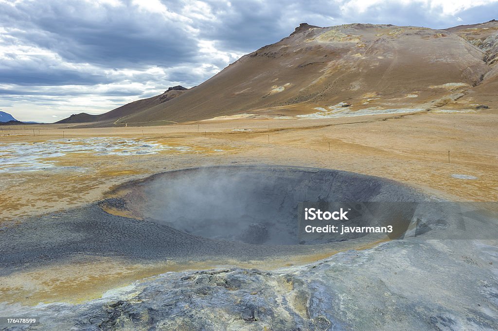 Hverarondor Hverir hot springs, Islandia - Foto de stock de Agujero libre de derechos