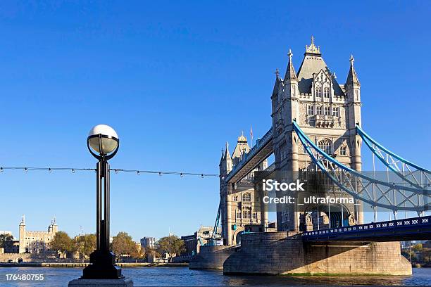 런던 명소 0명에 대한 스톡 사진 및 기타 이미지 - 0명, 가로등, 강