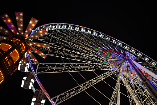 Big ferris wheel against a blue sky