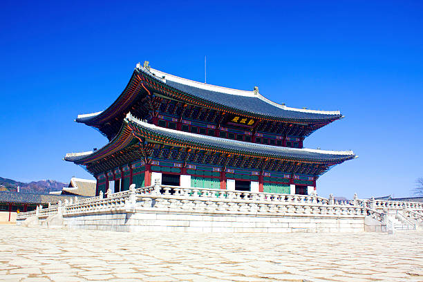 istock Gyeongbokgung palace 176499286