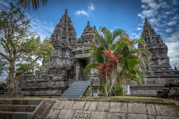 der prambanan-tempel, yogyakarta, indonesien. insel java. - prambanan temple stock-fotos und bilder
